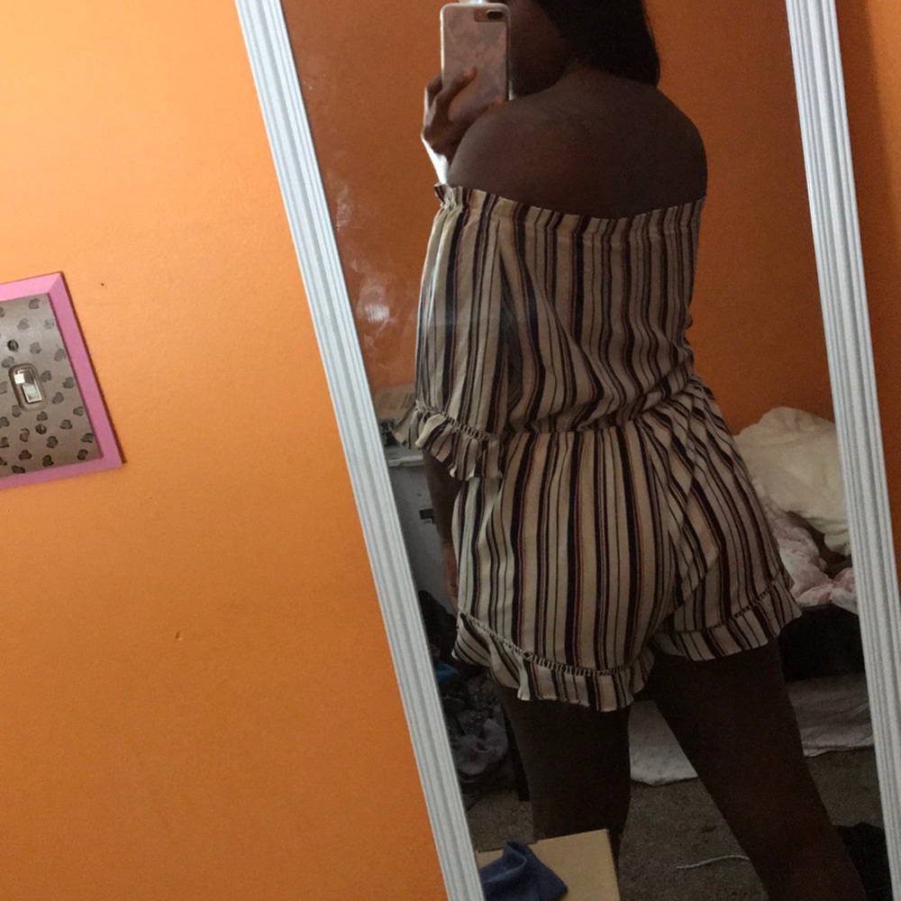 Striped romper - Picture 2 of 3